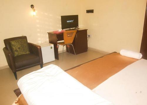 img-20260609-wa0006